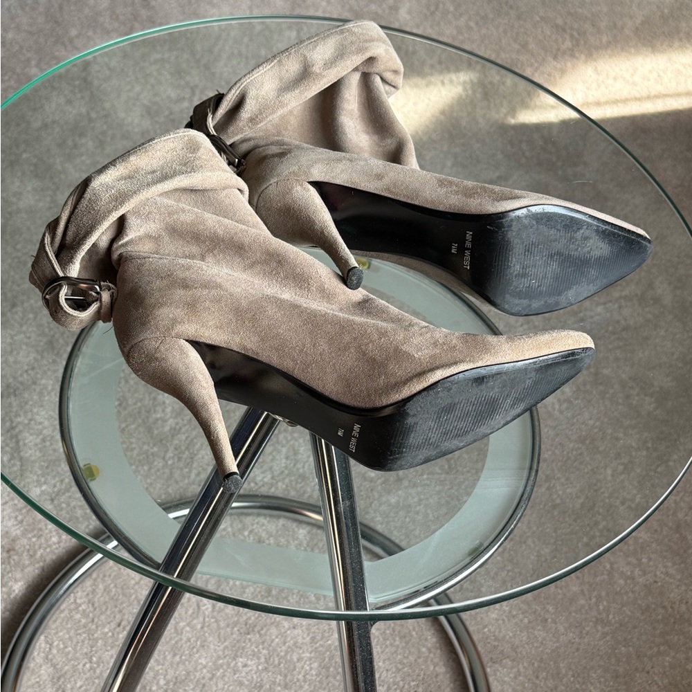 Nine West Suede Ankle Boots 7.5 beige/grey ( Greige). Slouchy style with buckle. - Picture 4 of 5